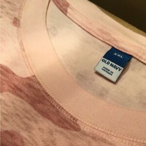 🆕 Old Navy Shades of Soft Pink / Plus Size / Camouflage / Short Sleeve Crew Tee